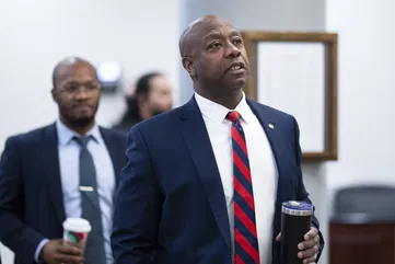 Tim Scott makes history as longest-serving black senator