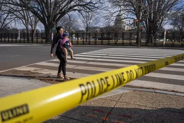 Police arrest man driving in grassy area near Capitol