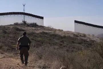 Suspected Mexican cartel gunman opens fire at US Border Patrol