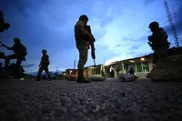 Mexico’s 10,000 troops begin to arrive at US border