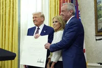 Trump signing executive order to abolish COVID-19 vaccine mandates in schools