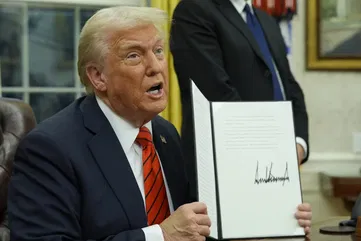 Trump signs plastic straw executive order, ending era of paper sippers