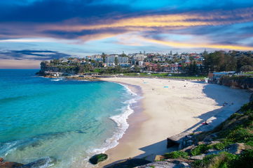 Thousands Of Mysterious Black Tar Balls Washed Ashore Beaches In Sydney, Causing Them To Temporarily Shut Down