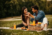 She Went On A Picnic Date With A Guy Who Made Out With His Ex-Wife In Front Of Her