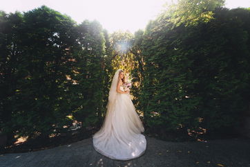 Her Mom Hates Her Fiancé For Being Short And Made A Joke About How They’ll Need To Buy A Step Stool For Their Wedding Day, So She’s Not Inviting Her Mom To Their Nuptials