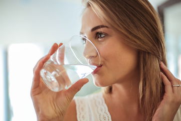 Drinking Water Can Help You Lose Weight, Control Diabetes, And Relieve Migraines