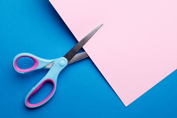 Here Are 5 Easy Ways To Sharpen Scissors Using Common Items You Already Have Around Your House