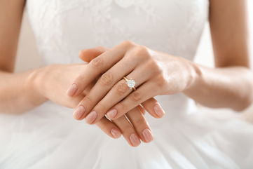 She Made Her Sister Cry During Her Proposal After Calling Her Out For Forcing Her Boyfriend To Get Down On One Knee