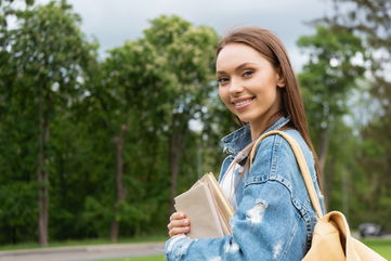 She Said Her Daughter’s College Fund Was Off The Table If Her Daughter Planned To Stop Talking To Her After Leaving For School