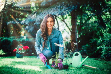 What To Know About Fertilizing Your Plants, Whether They Live Inside Or Outdoors