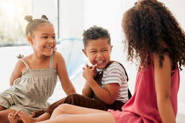 Middle Children Are More Cooperative And Honest According To This Study