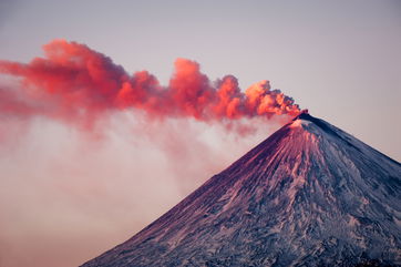 4,900 Years Ago, Neolithic People Sacrificed Engraved Stones After A Volcanic Eruption