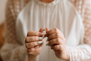 Her Mother-In-Law Keeps Asking For Her Heirloom Wedding Ring Back And Wants To Give It To Her Son’s Affair Daughter Instead