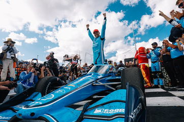 McLaughlin Wins IndyCar’s Second Race At Milwaukee As Power Blows Big Opportunity