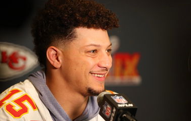 Patrick Mahomes teases suiting up for the Long Island Ducks