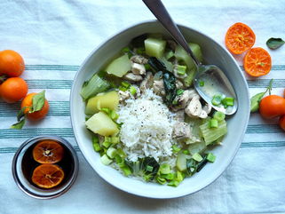 10 Healthful Chicken Soup Recipes from Around the World