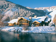 Sun, Snow & Literary History At The Legendary Sun Valley Ski Resort