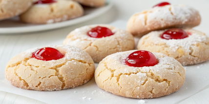 Amaretti with Cherry Center