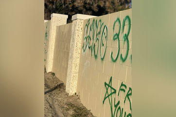 Wall at Ponte Vedra Beach philanthropist’s oceanfront home defaced with graffiti: ‘Clowns’