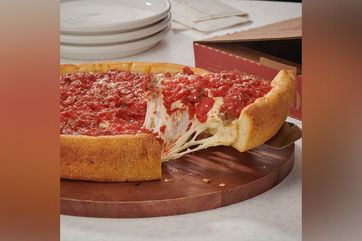 Chicago-style pizza chain with distant ties to Al Capone headed to St. Johns County