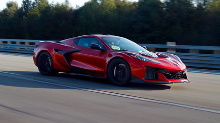 See It: GM President Drives 2025 Chevrolet Corvette ZR1 To Record 233 MPH Top Speed