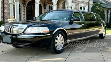 Someone Just Paid $51,700 For Donald Trump’s Old Lincoln Limousine