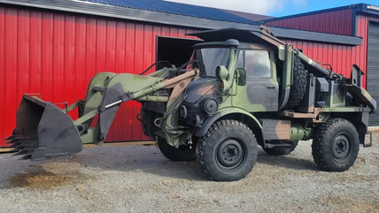 This U.S. Army Unimog Is Basically A Brontosaurus On Wheels And You Can Buy It